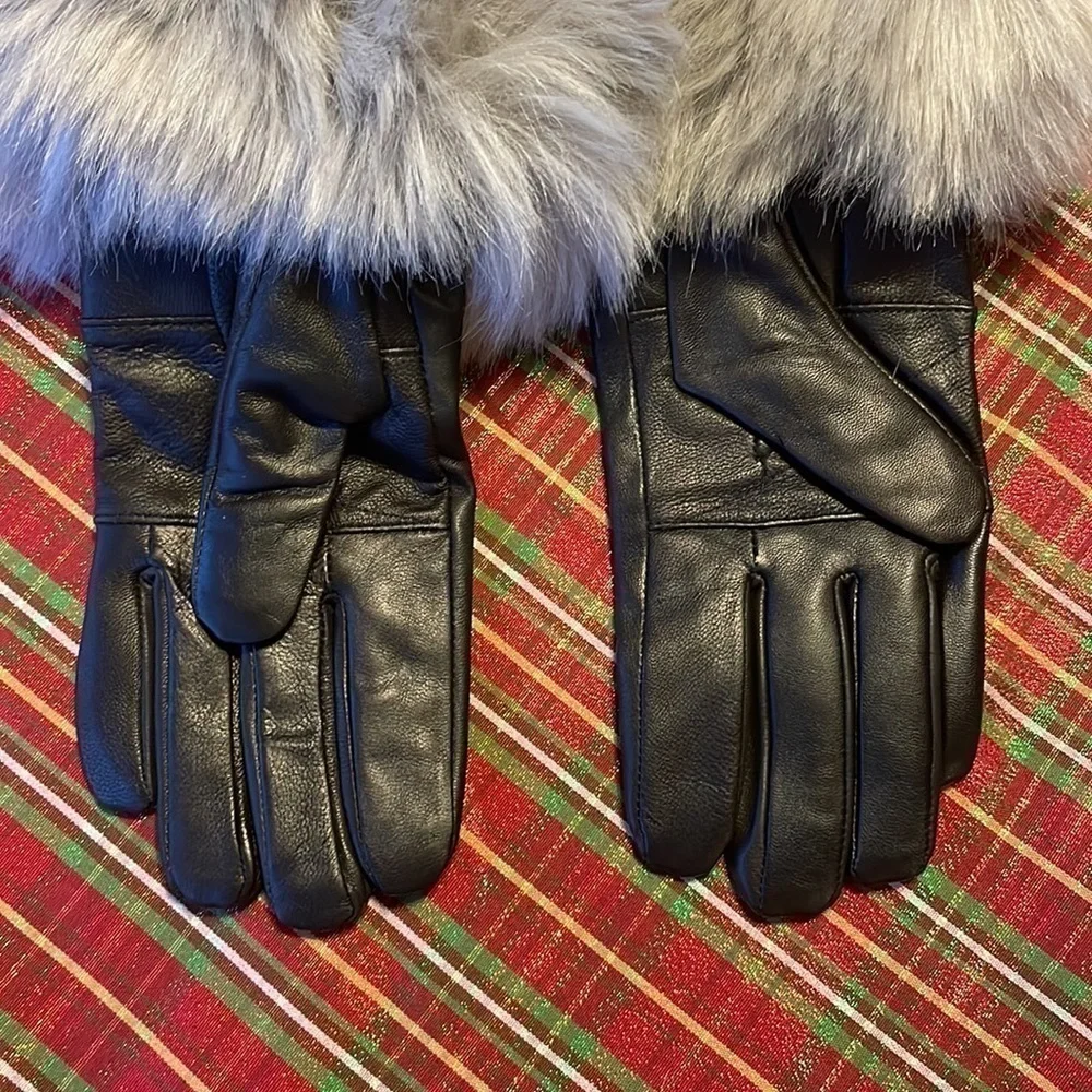 Brand New SURELL Genuine Leather Black Gloves with Gray Faux Fur Cuff